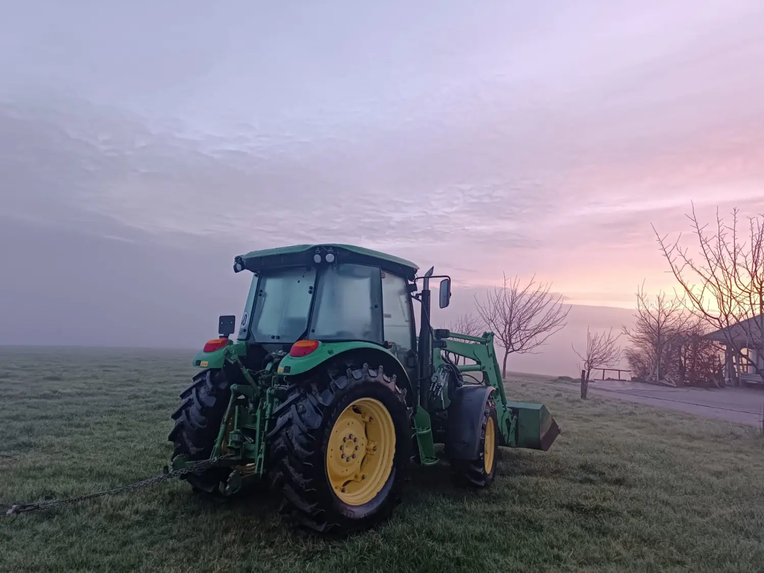 S Voit Erlebnisbauernhof, Traktor auf dem Feld